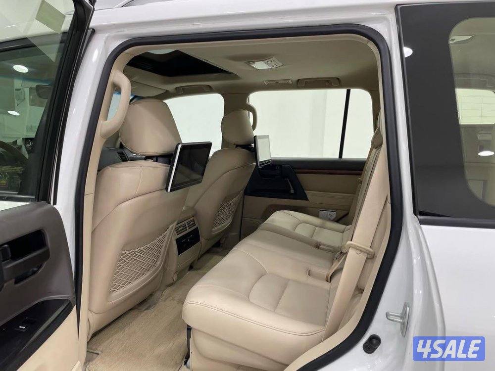 لاندكروزر 2018 وكاله البحرين للتصدير الكويت اقرا الاعلزن5