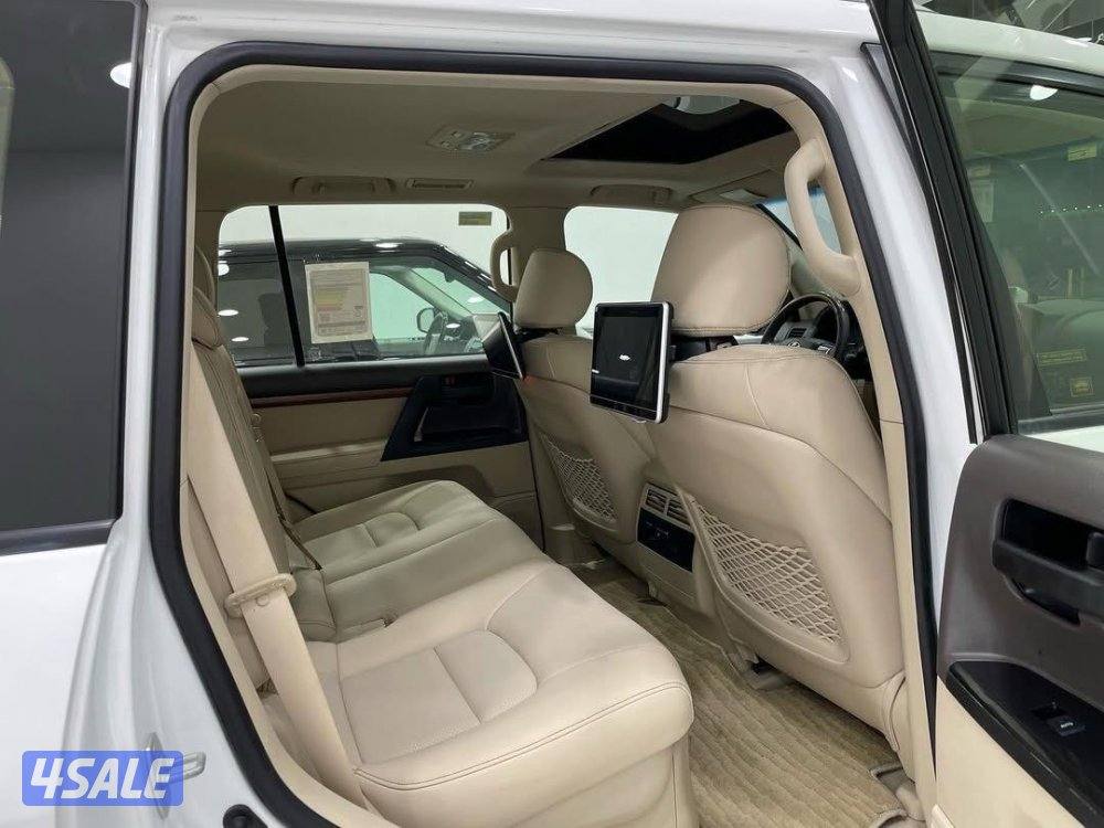 لاندكروزر 2018 وكاله البحرين للتصدير الكويت اقرا الاعلزن4