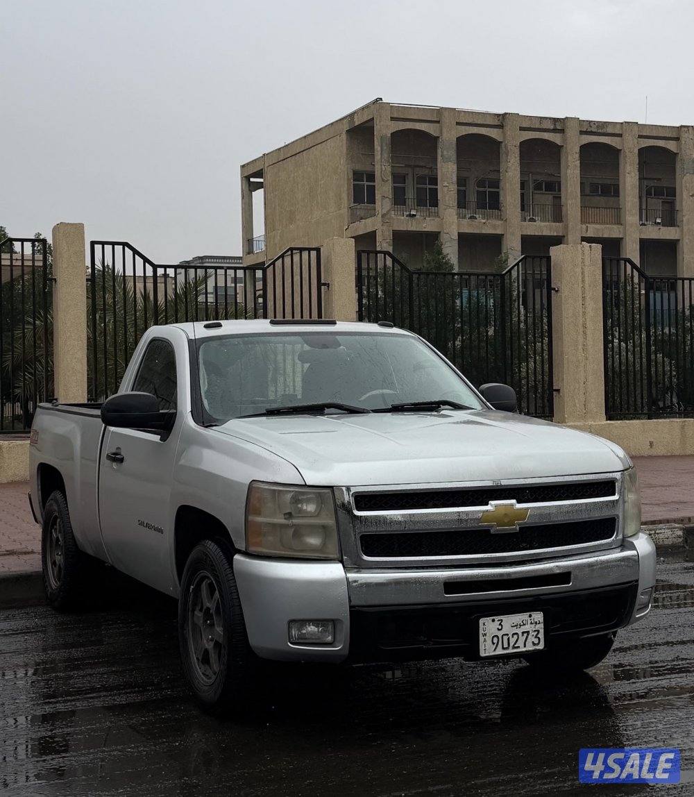 للبيع سلفرادو / موديل 2011 / مكينه الكبيره0