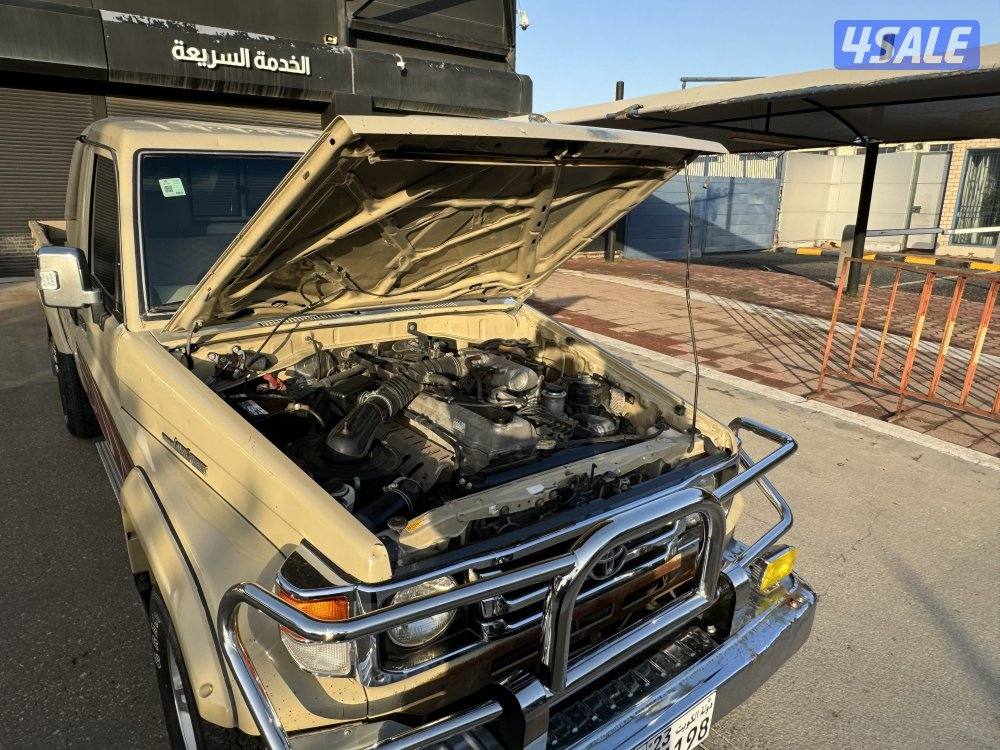 للبيع جيب شاص ٢٠٠٦ رفرف9