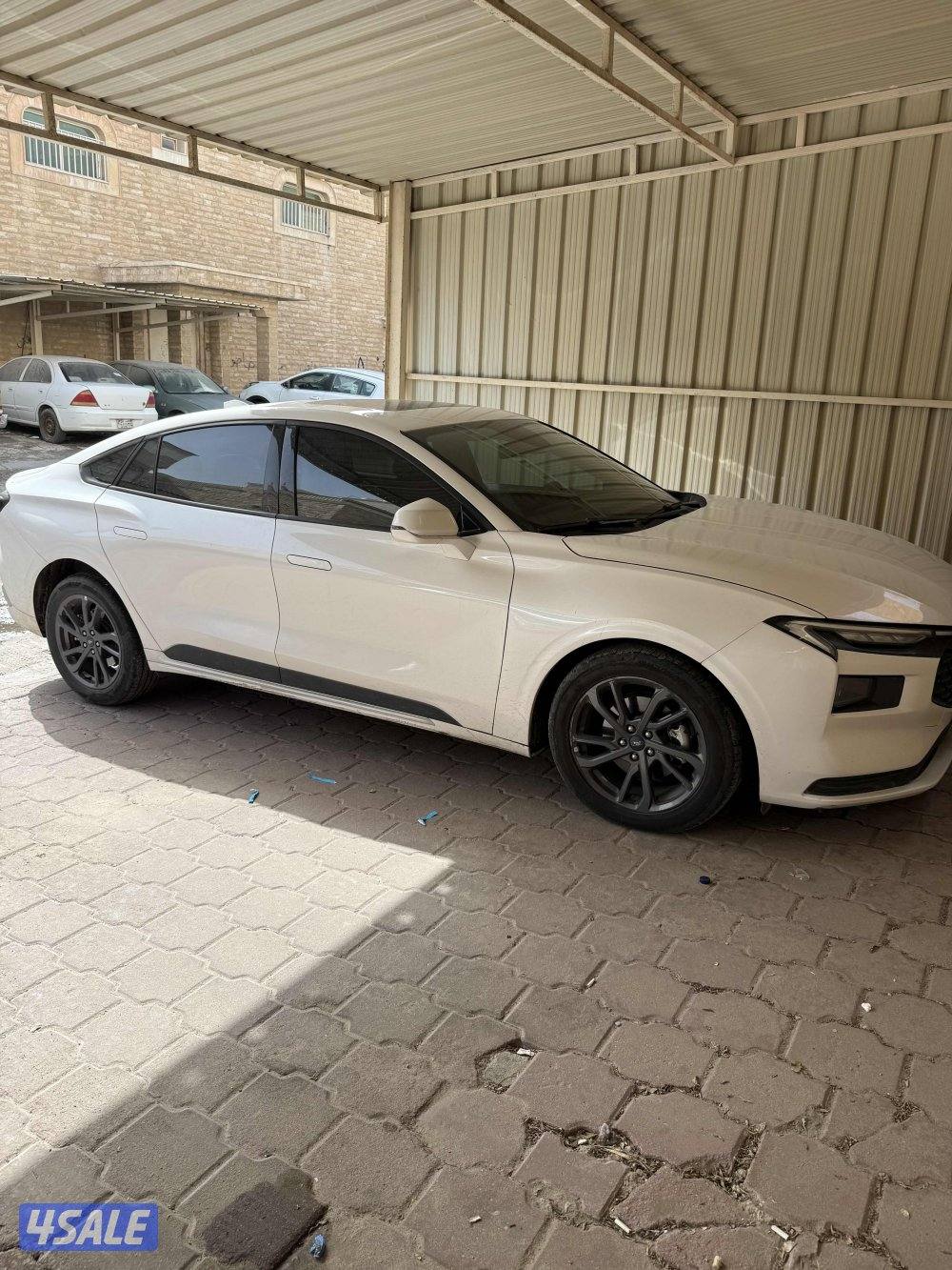 فورد تورس موديل 2025 ماشي 35 الف قابل للزياده 3 قطع شرط الفحص0