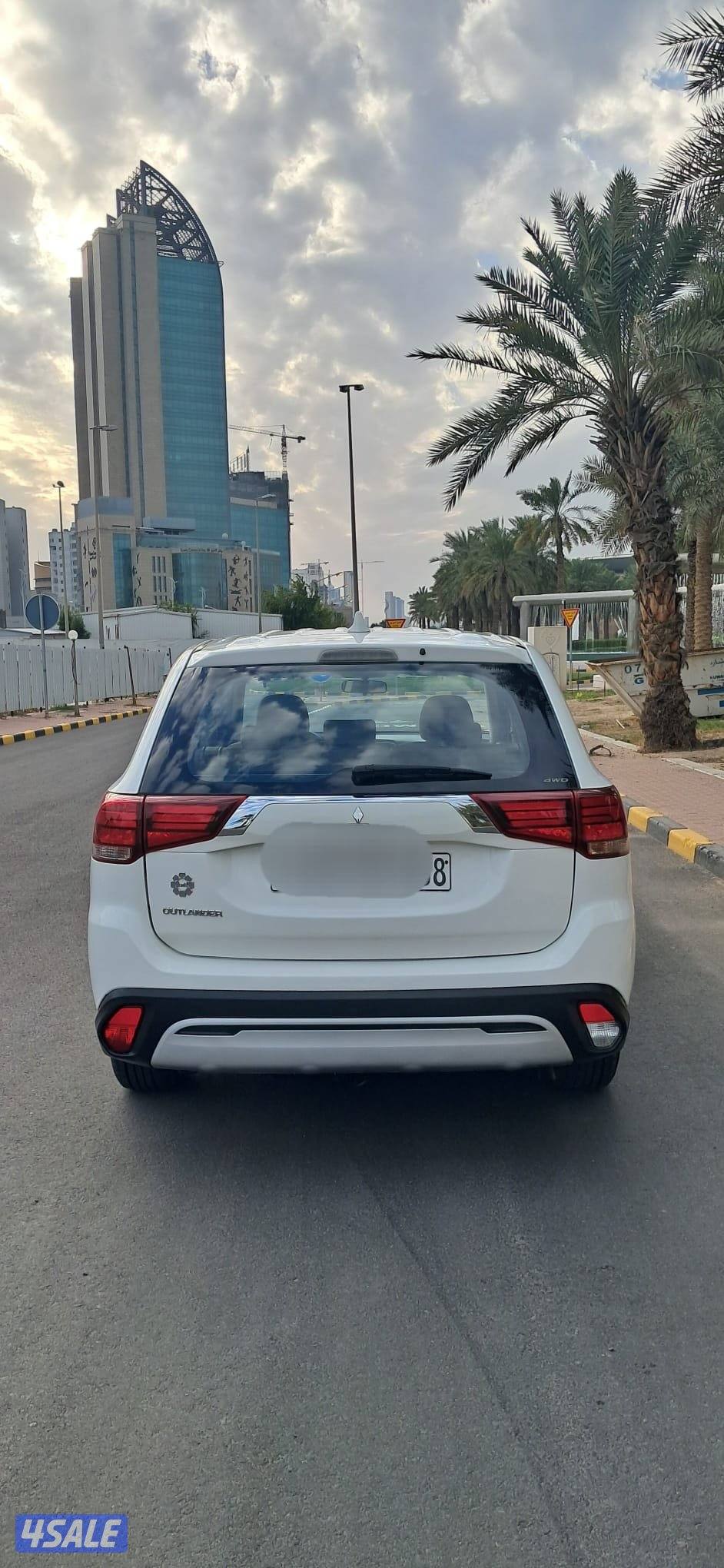 ميتسوبيشي اوتلاندر موديل 20212