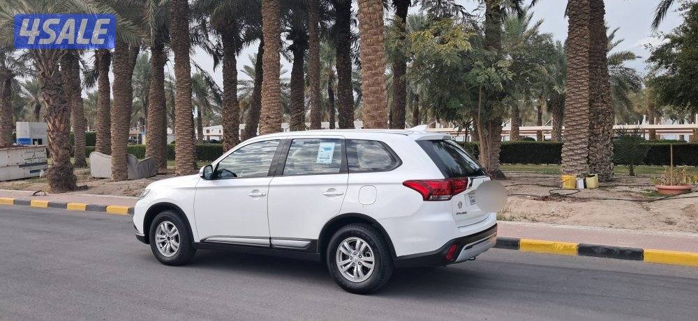 ميتسوبيشي اوتلاندر موديل 20213