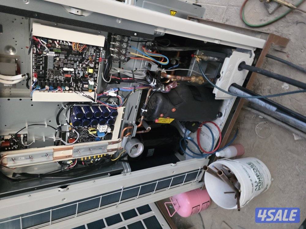 صيانة وتصليح  جميع انواع التكييف المركزي  وتركيب الV R F3