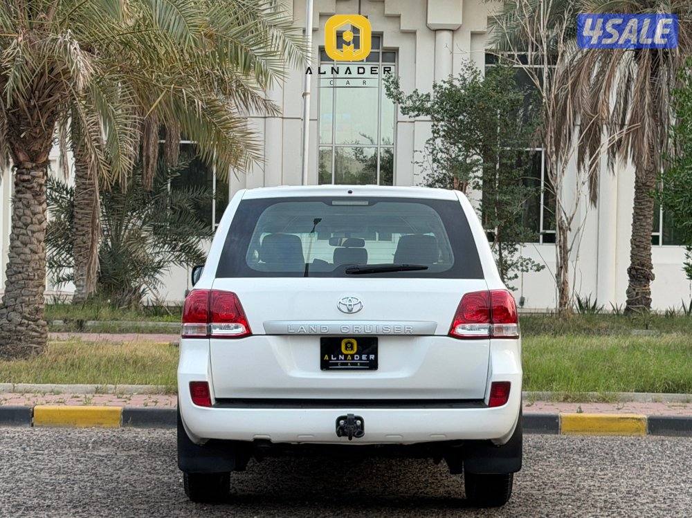 للبيع لاندكروزر G LIMITED V6 موديل 2010 وارد الساير4