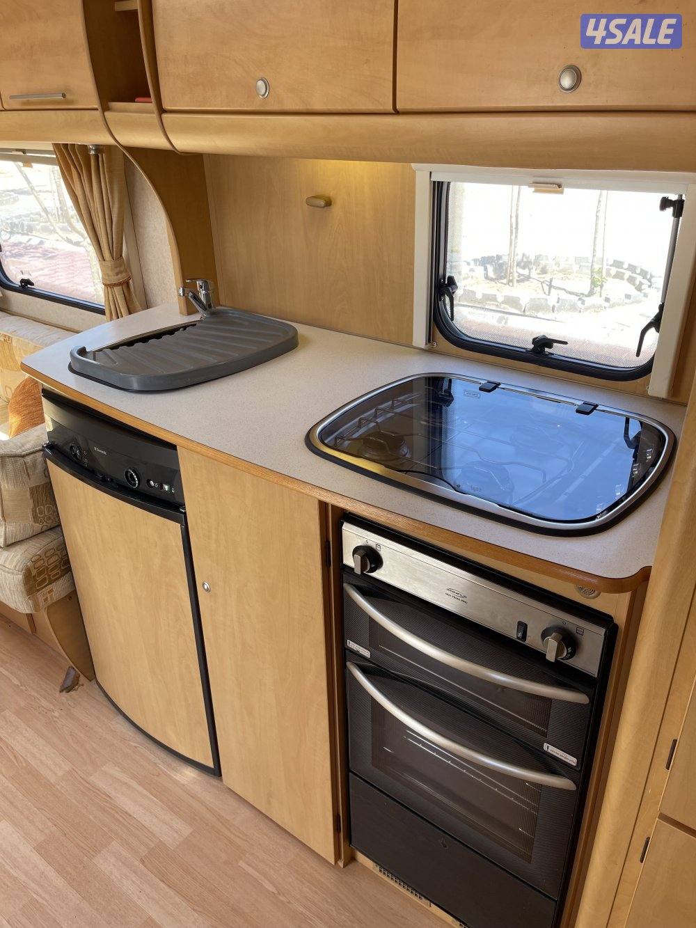 كرفان اوروبي غير مستخدم يتحرك بالريموت4