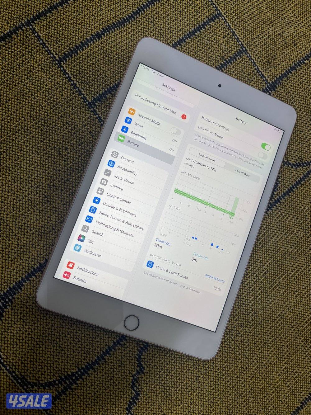 ايباد ميني 5 الخامس 64 قيقا نظيف مو مفتوح ولا مصلح مع اغراضه5