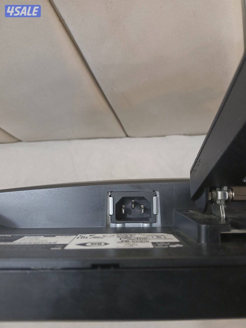 شاشه BenQ للبيع مستعمله1