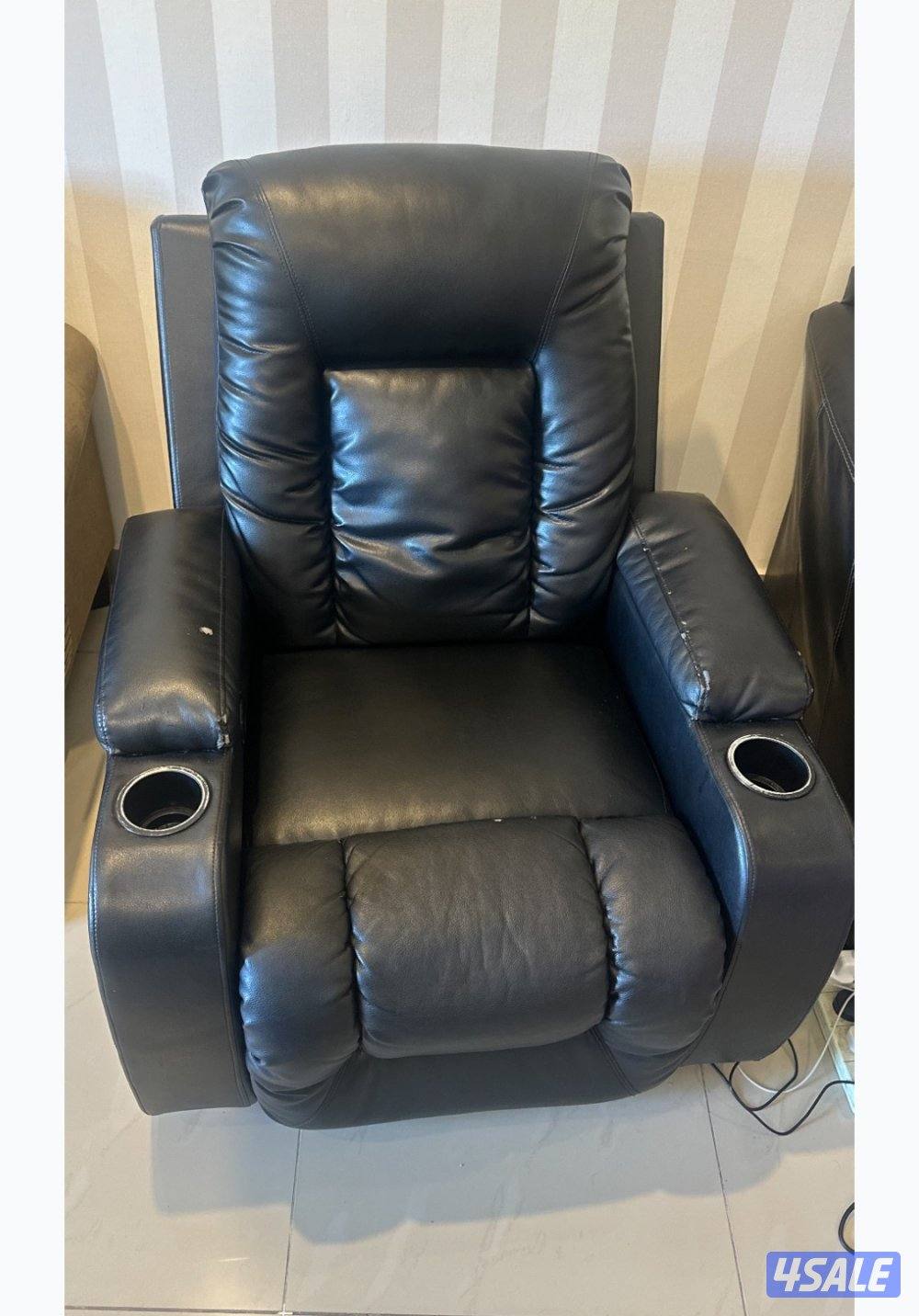 Couches - و سعر ممتاز قابل للتفاوض... طقم كنب   بحاله ممتازه5