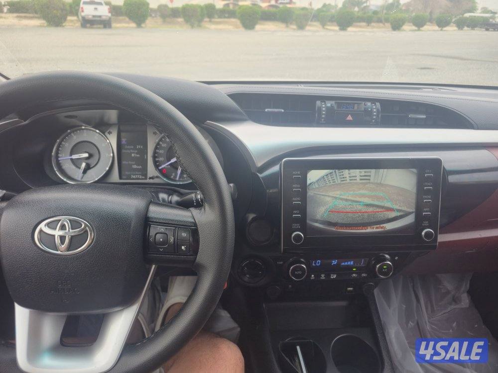 Toyota Hilux 2021 pick-up Automatic 4x4 orginal paint  72000 km8