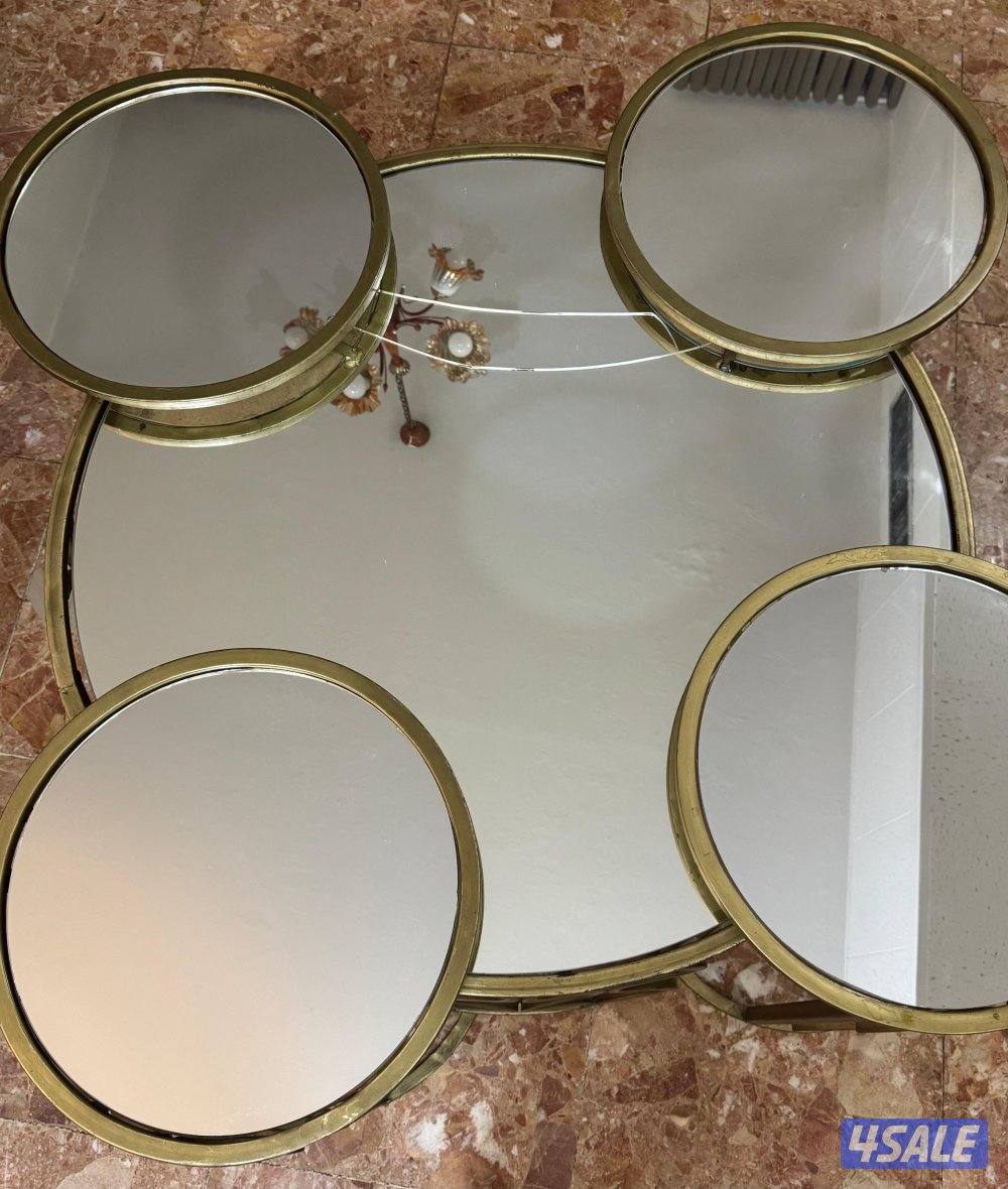 للبيع طاولات عدد ٥0