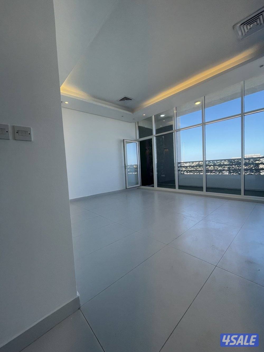 شقة للإيجار بالفنيطيس عائلات فقط تشطيب راقي إطلالة بحرية0