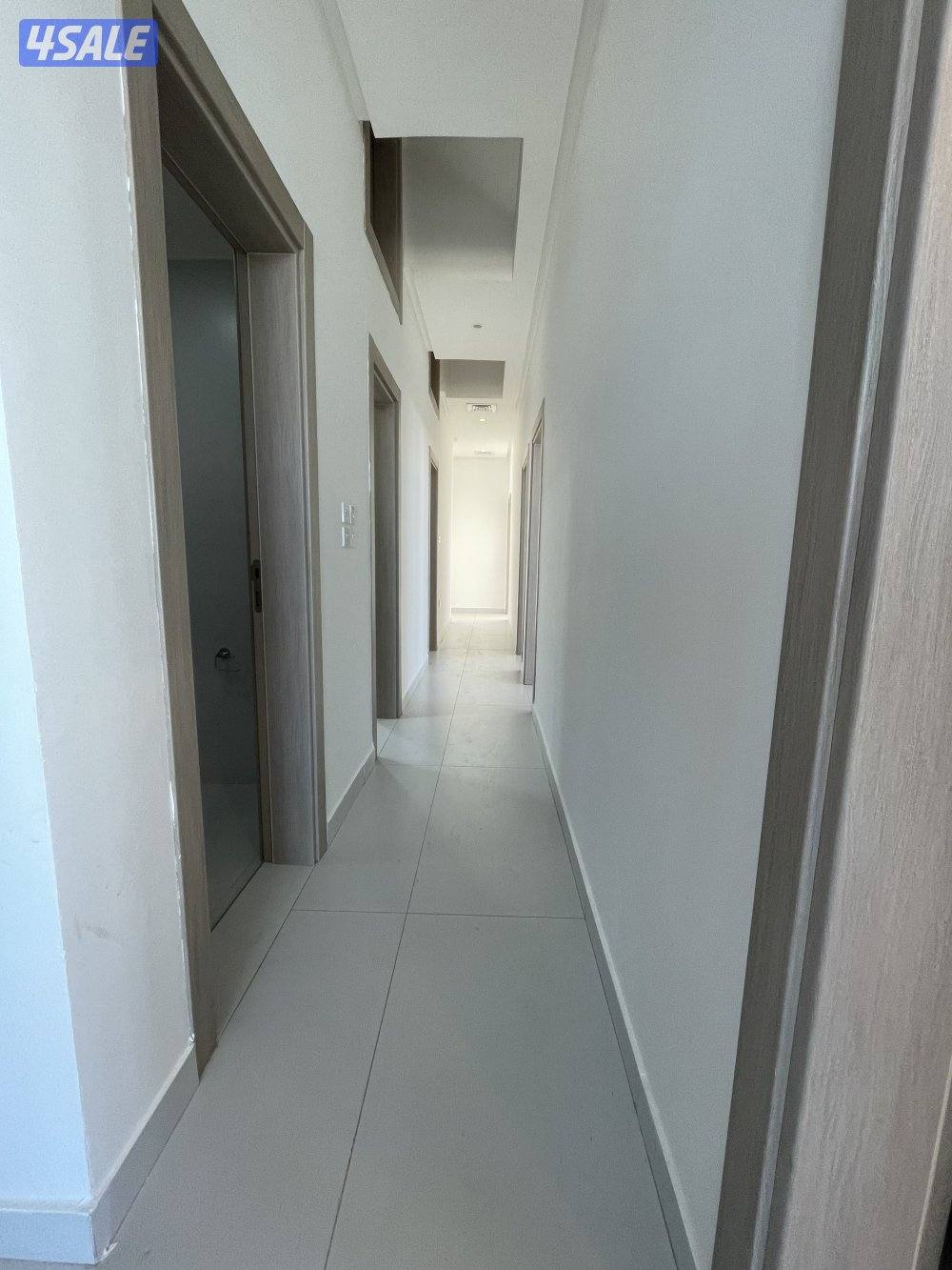 شقة للإيجار بالفنيطيس عائلات فقط تشطيب راقي إطلالة بحرية2