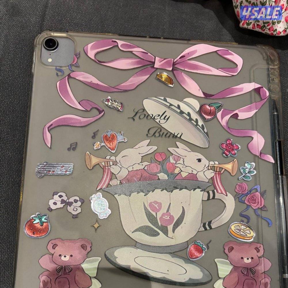 Ipad Pro 3rd Gen 512 GB neat and Clean.. protection cover …0