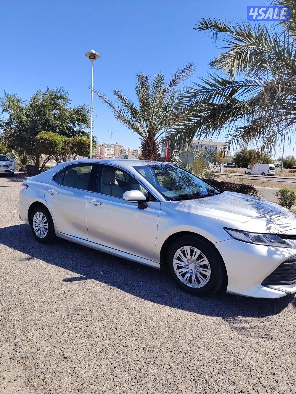 للبيع كامرى موديل2018 بحاله ممتازه شرط الفحص3