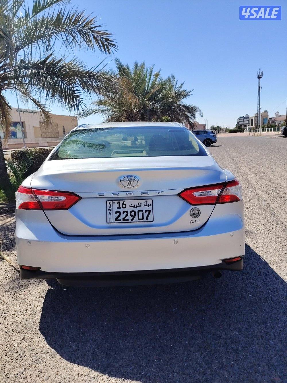 للبيع كامرى موديل2018 بحاله ممتازه شرط الفحص5