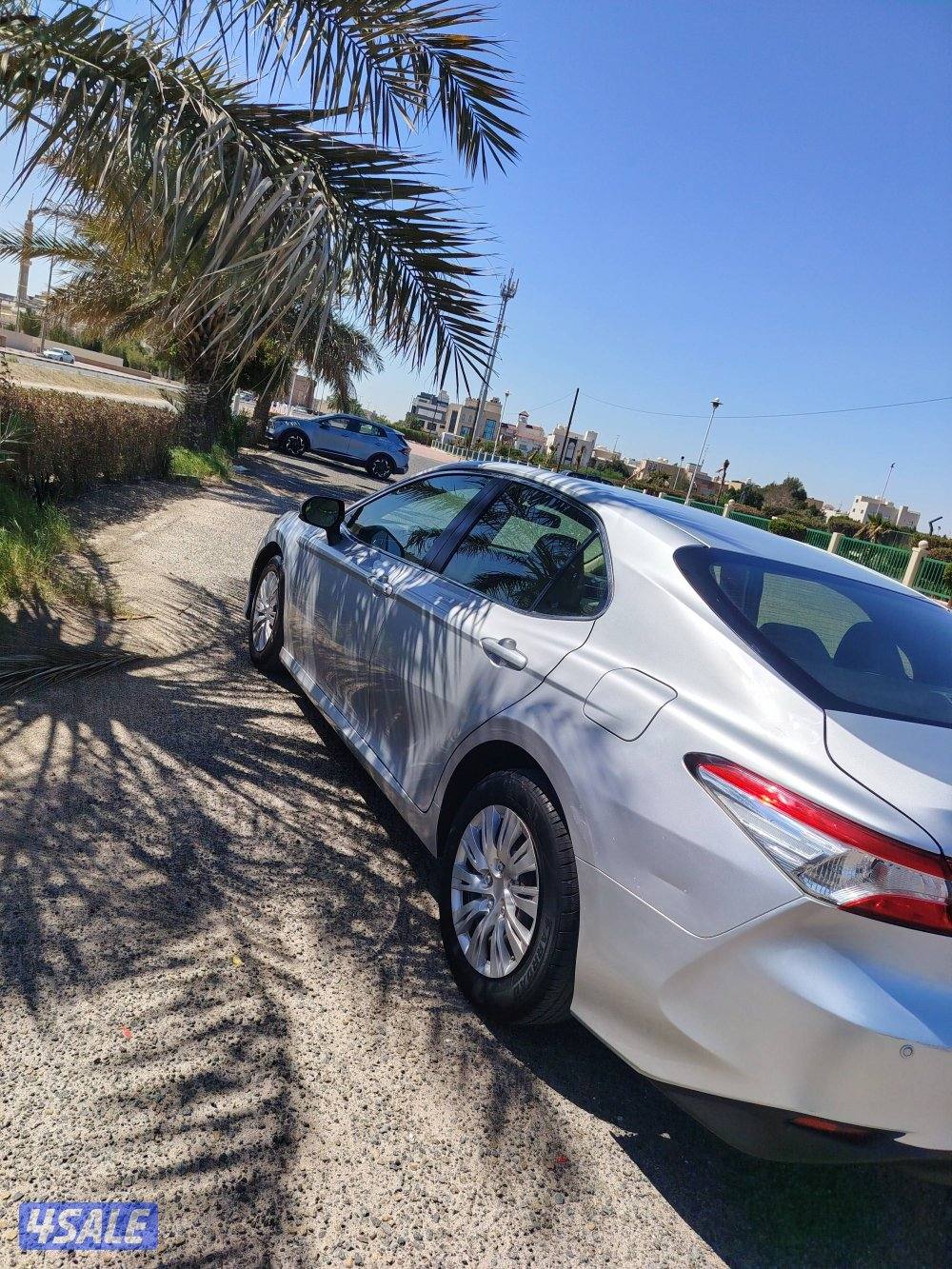 للبيع كامرى موديل2018 بحاله ممتازه شرط الفحص8