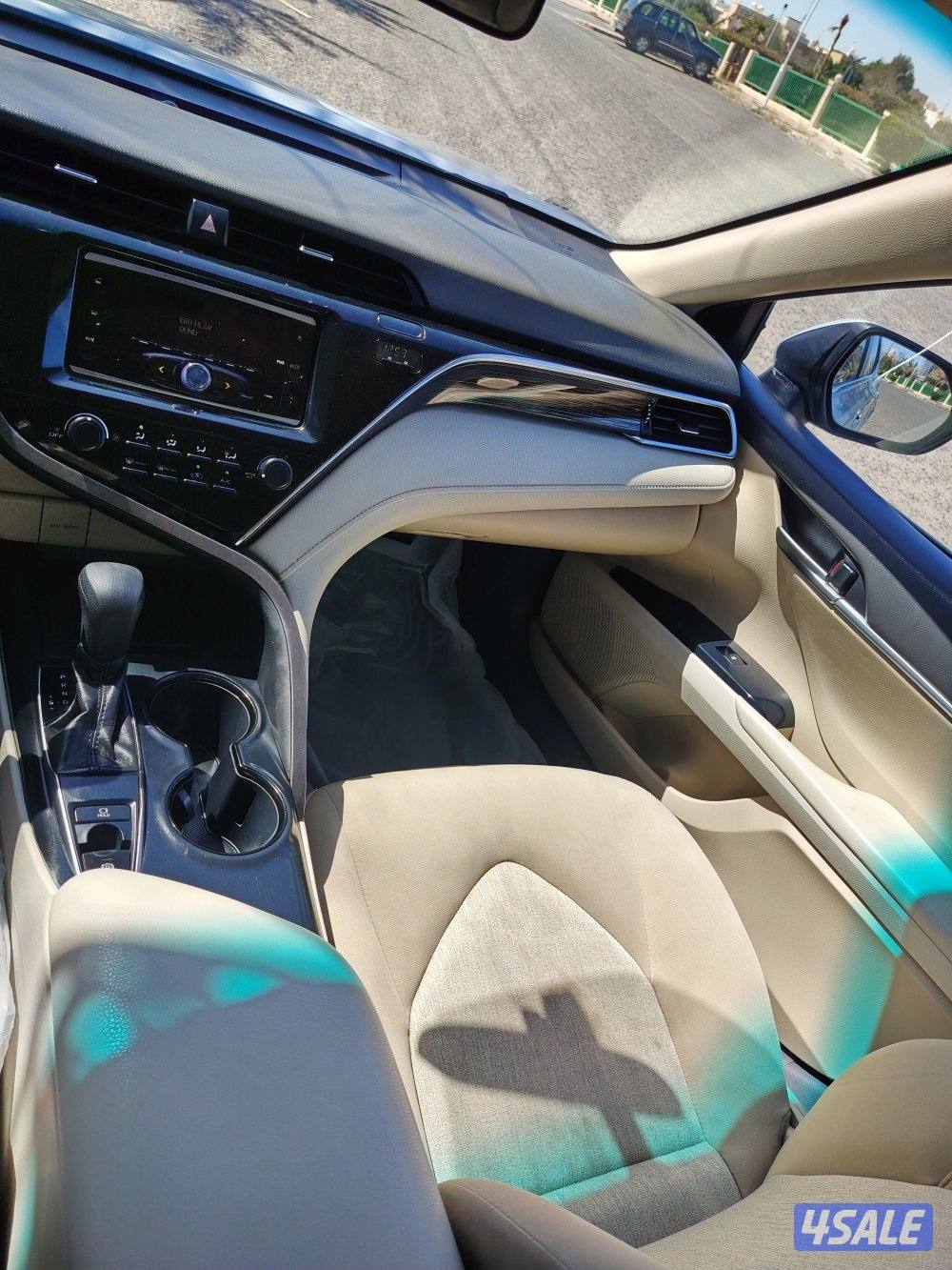 للبيع كامرى موديل2018 بحاله ممتازه شرط الفحص9