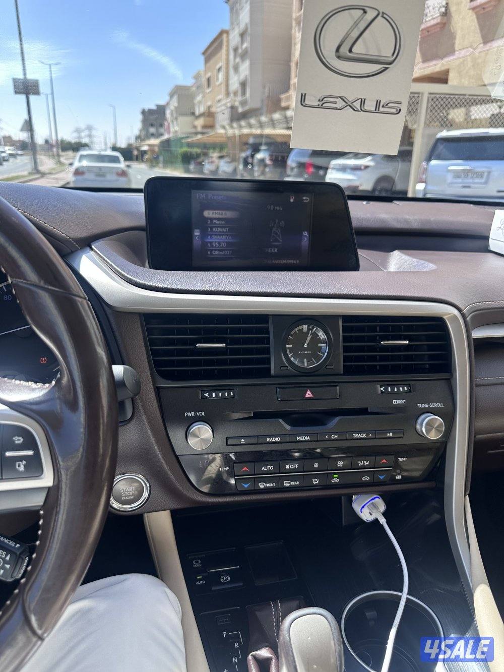 للبيع  RX350 موديل 2017 ماشي 195 صبغ الوكاله شرط الفحص3