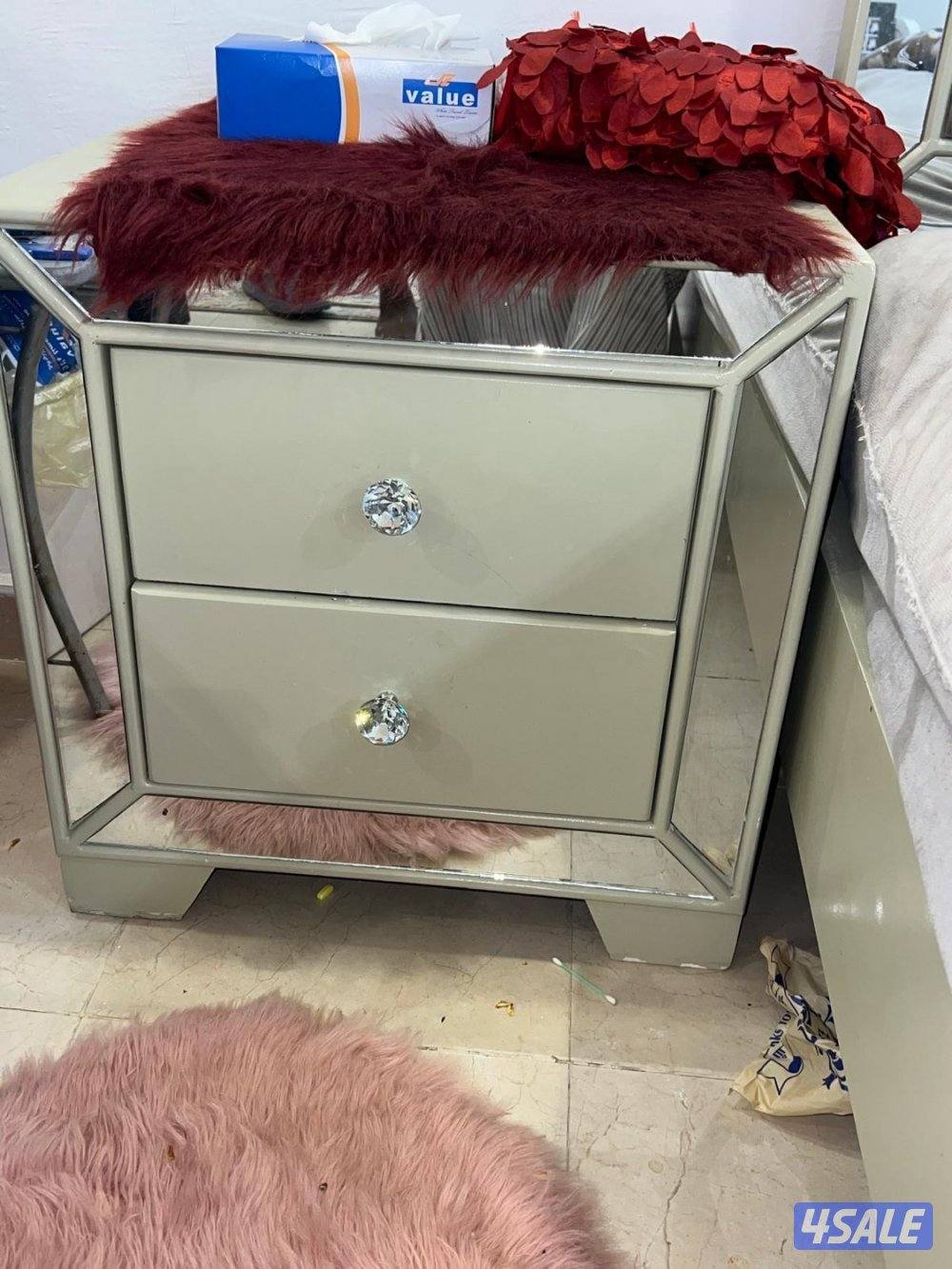 للبيع غرفة نوم كامله بحاله جيده نظيفه4