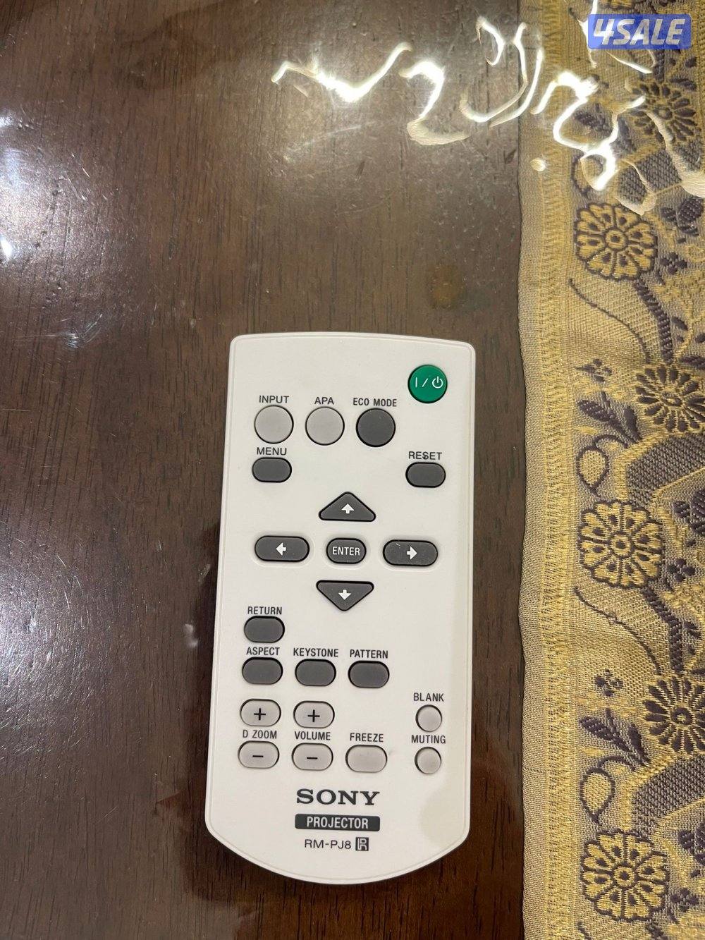 Sony VPL-DX147 Desktop Projector7