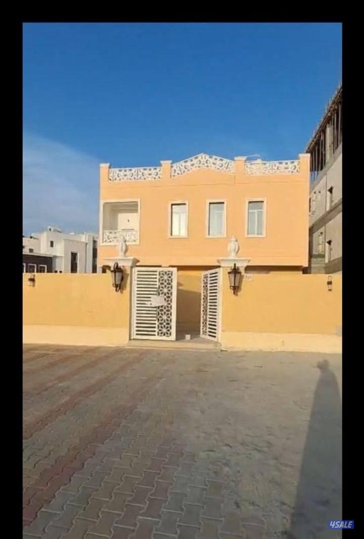 شقتين للايجار في جنوب عبدالله مبارك رجاء التواصل واتساب0