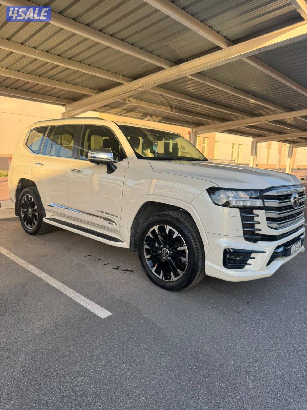 للبيع لاند كروز ٢٠٢٣ ايرو اس توين تيربو0