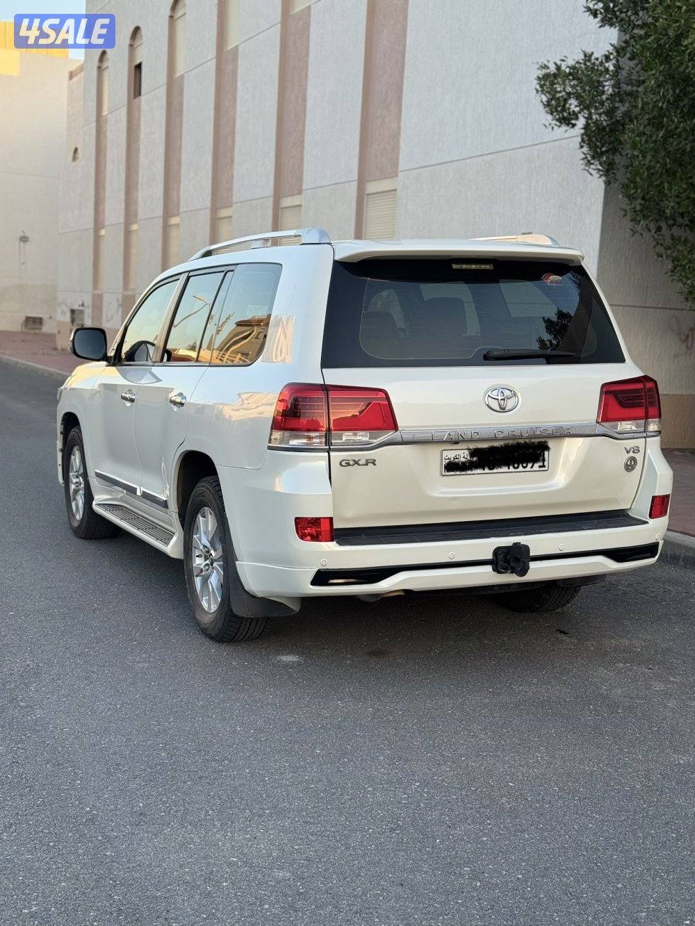 لاندكروزر GXR V8  20171