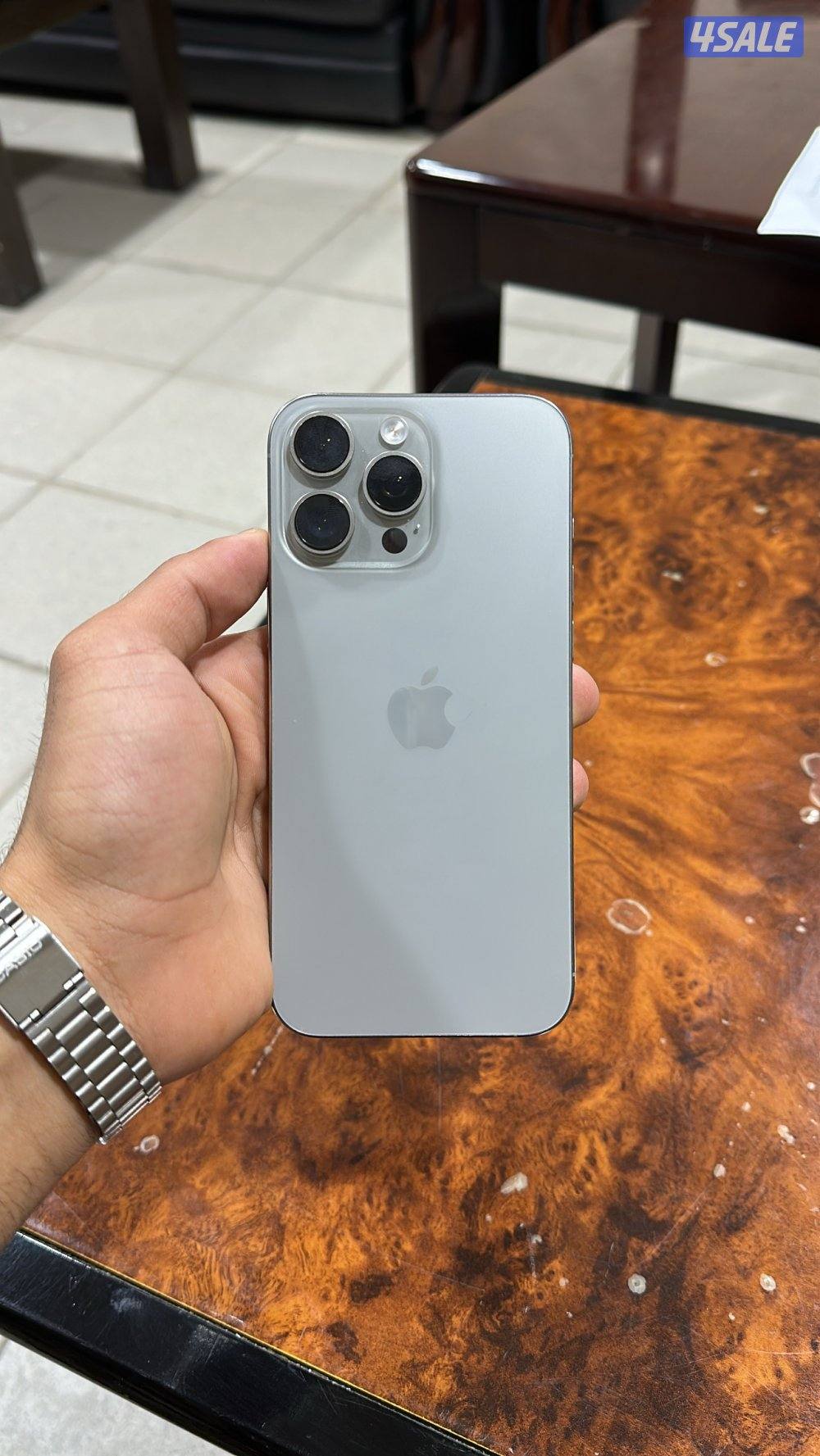 ايفون استعمال خفيف بطاريه 98%0