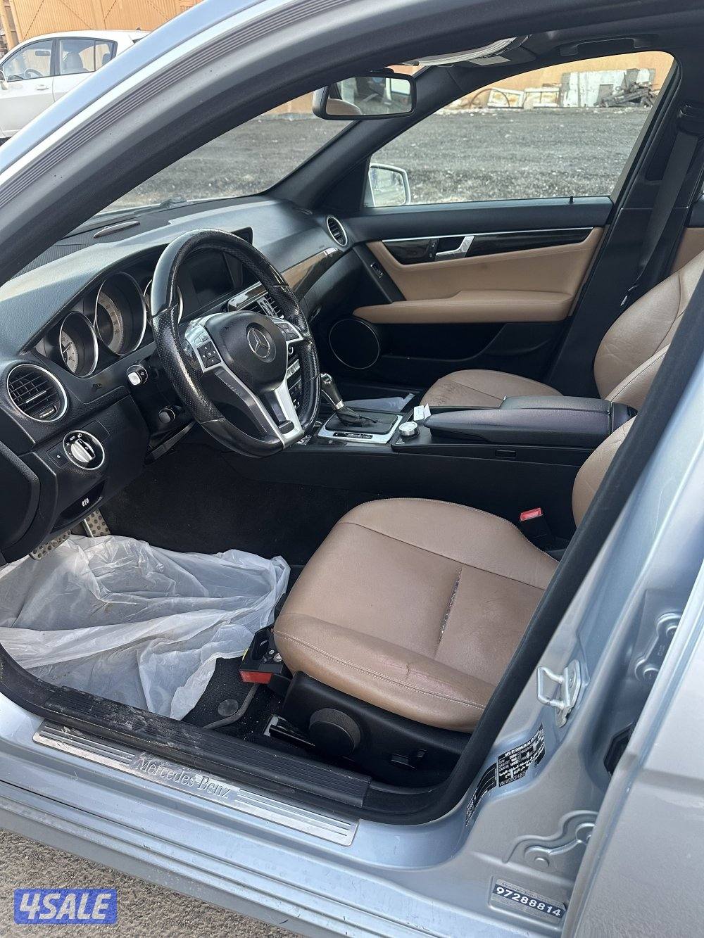 للبيع مرسيدس c200 موديل 2014 ماشي 1786