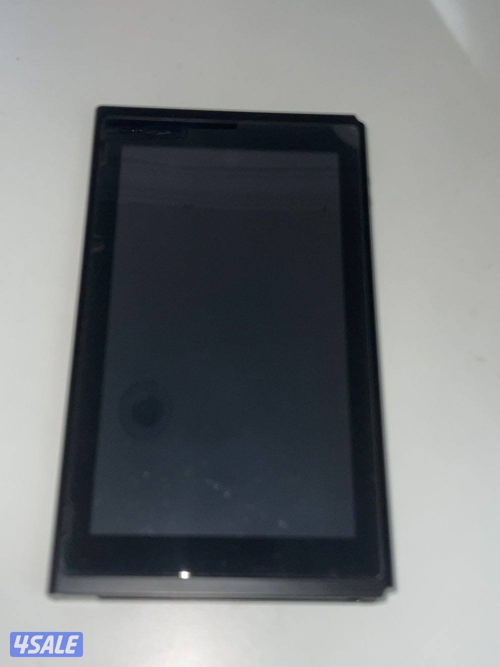 جهاز نينتندو سوتش Nintedo switch مع لعبتين وحده بغلاف و وحده لا كامل ا1