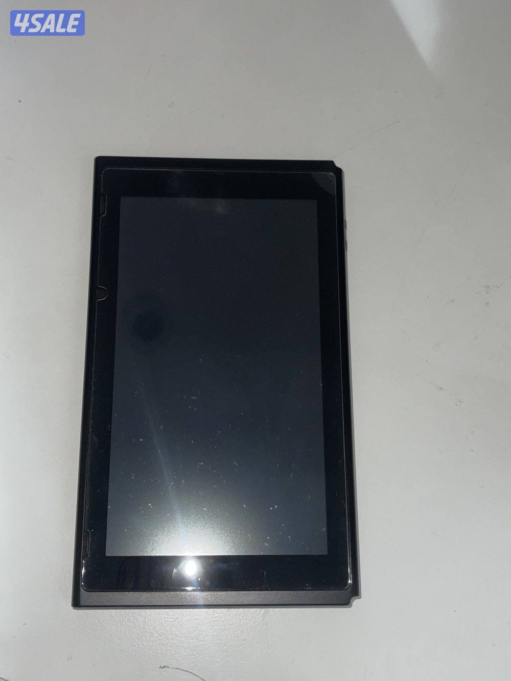 جهاز نينتندو سوتش Nintedo switch مع لعبتين وحده بغلاف و وحده لا كامل ا3