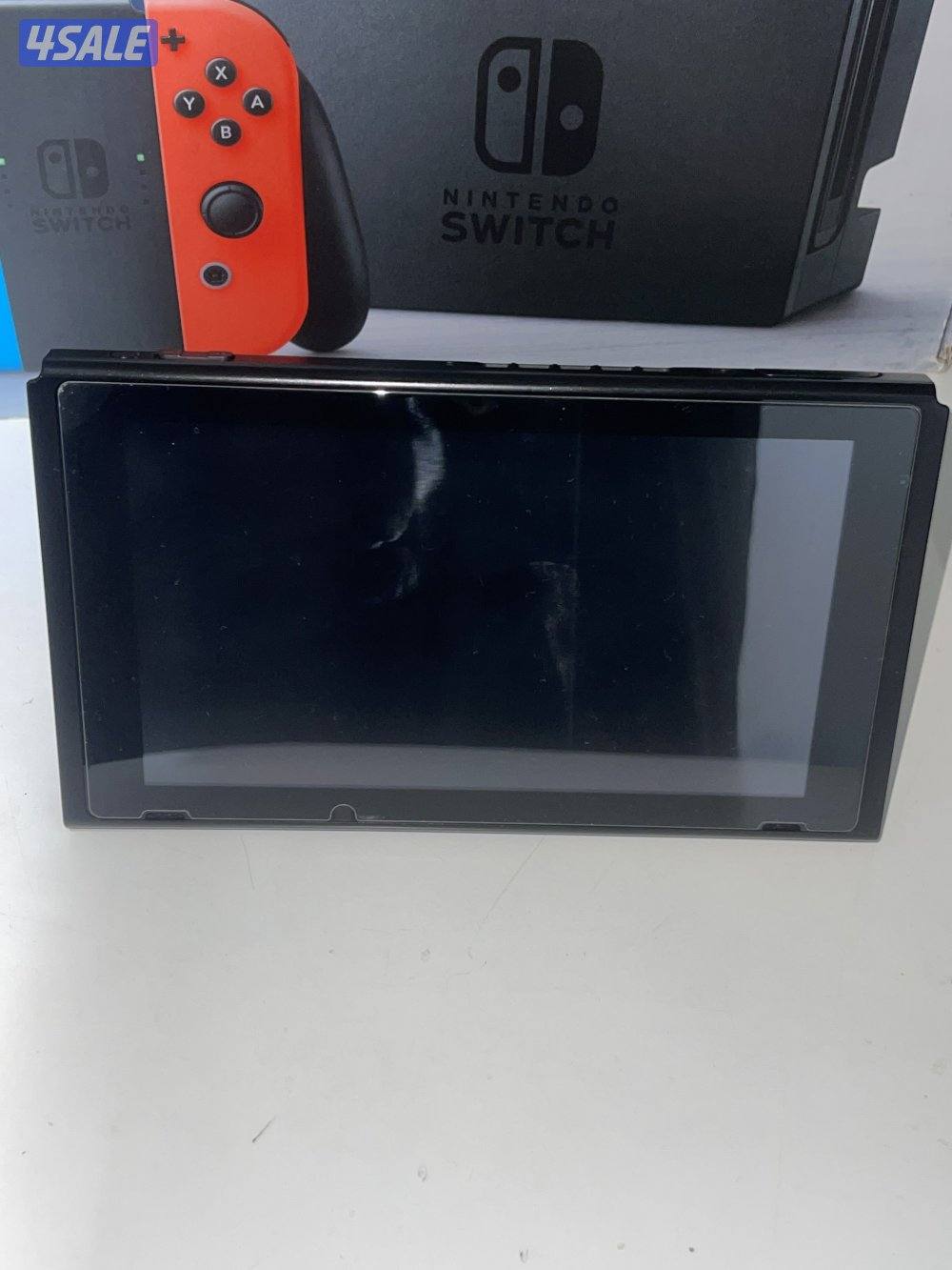 جهاز نينتندو سوتش Nintedo switch مع لعبتين وحده بغلاف و وحده لا كامل ا4