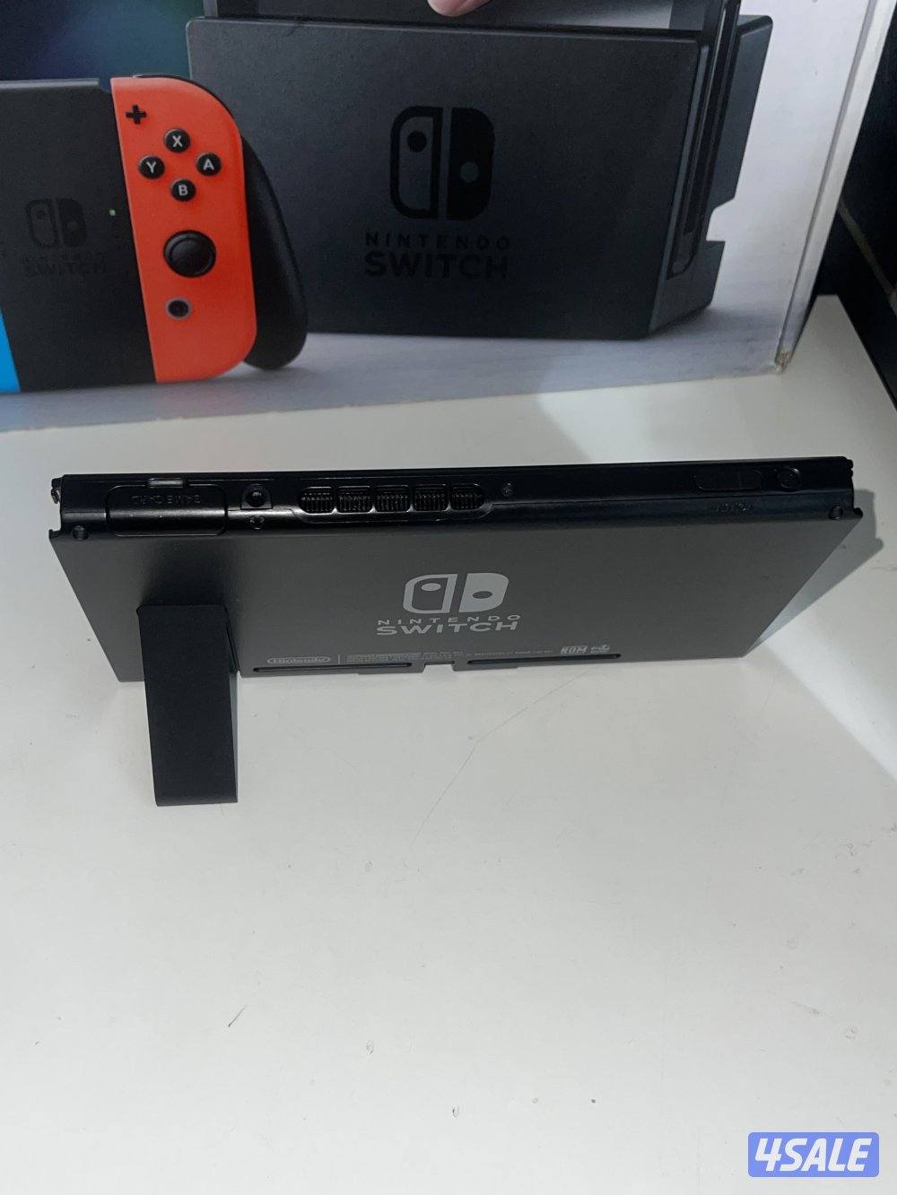 جهاز نينتندو سوتش Nintedo switch مع لعبتين وحده بغلاف و وحده لا كامل ا5