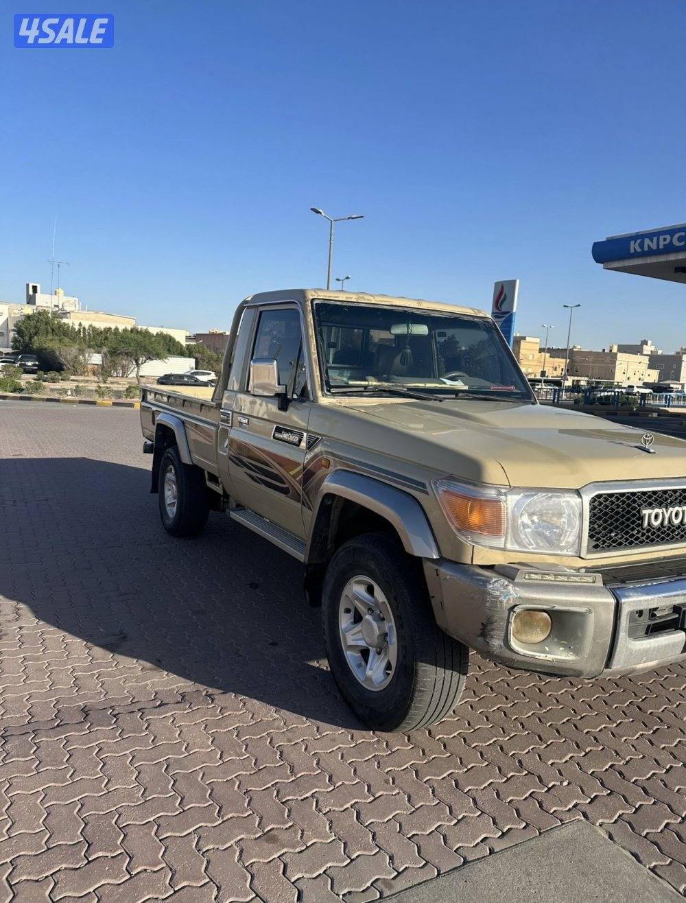 للبيع تويوتا شاص موديل ٢٠١٢0