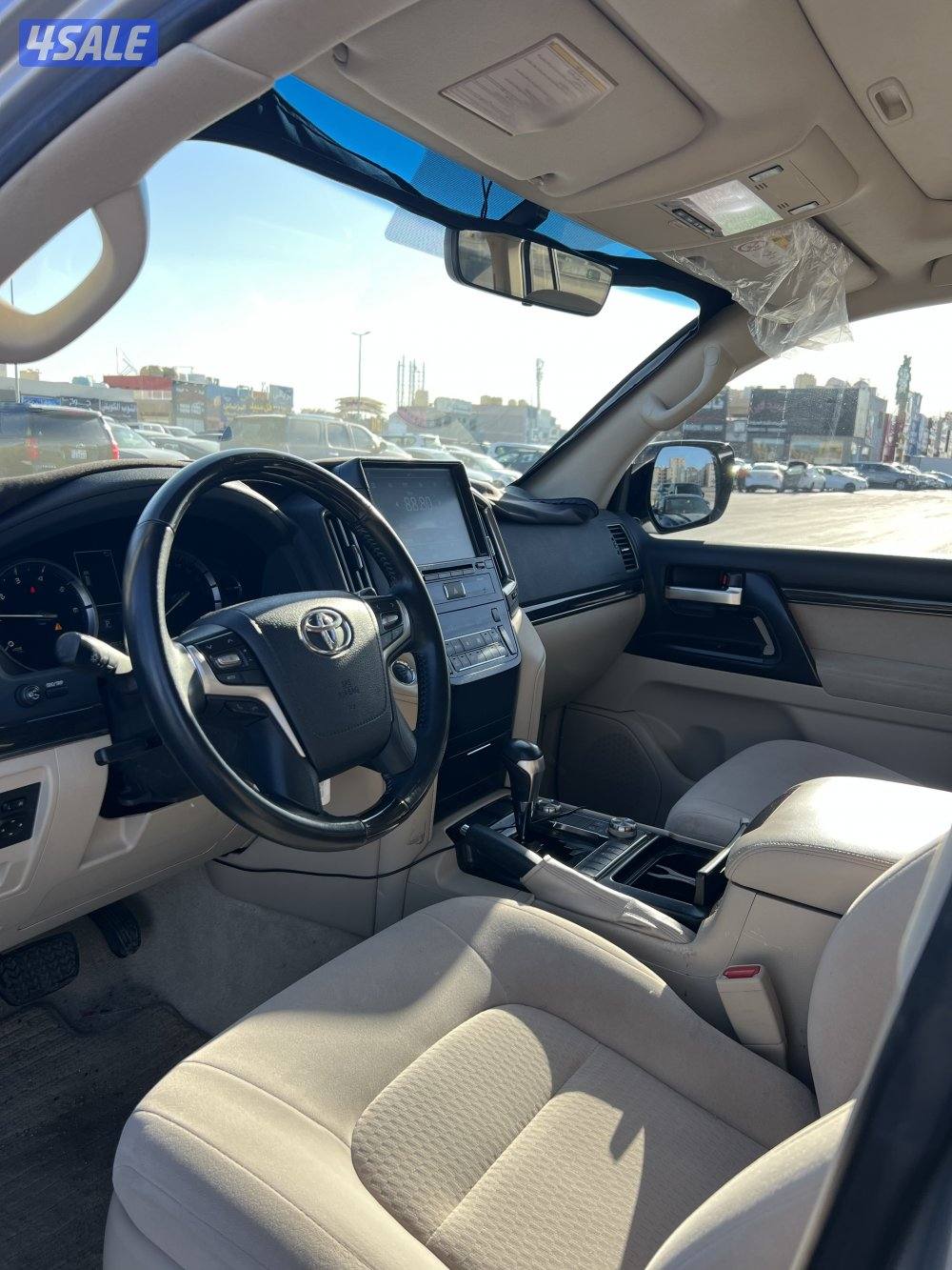 لاند كروزر غراند  20215