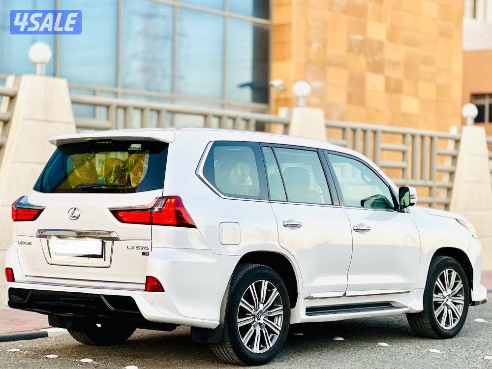 جيب لكزس 20161