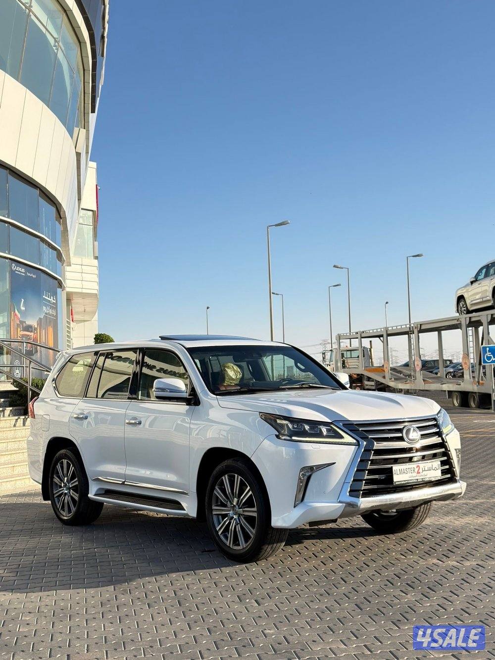 للبيع لكزس LX570 موديل 2017 صبغ الوكاله0