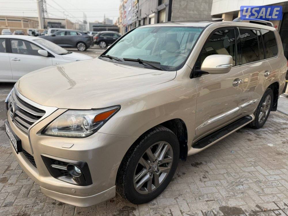 للبيع جيب لكزس 20132