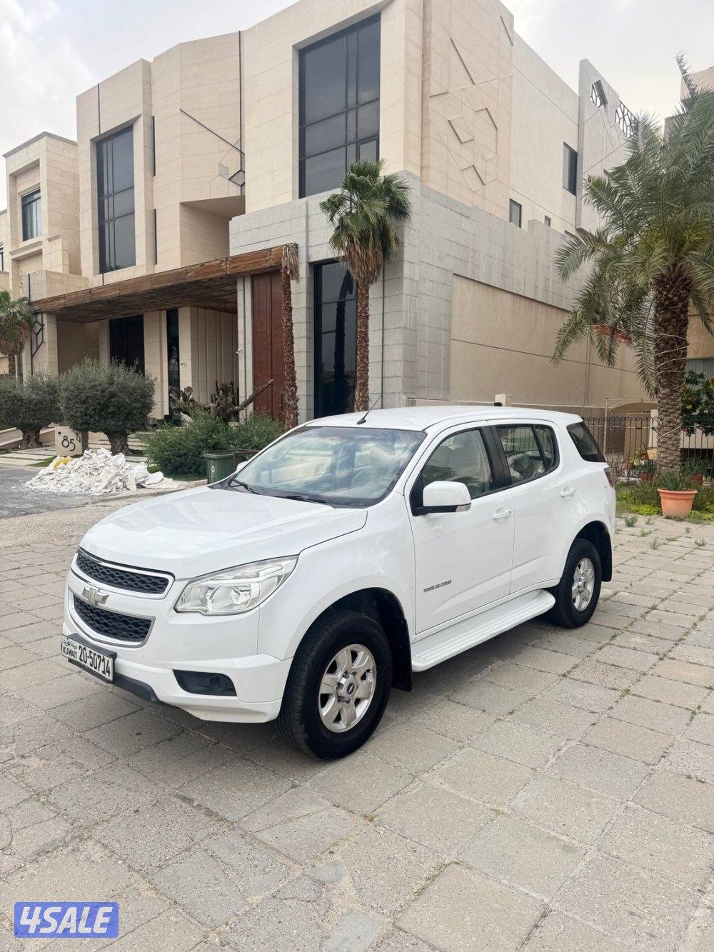 تريل بليزر مديل 2013 ماشي 141 الف وارد الغانم0