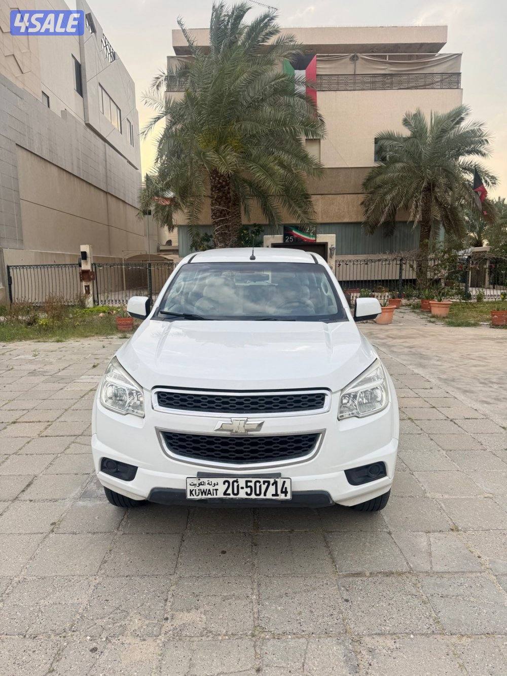 تريل بليزر مديل 2013 ماشي 141 الف وارد الغانم1