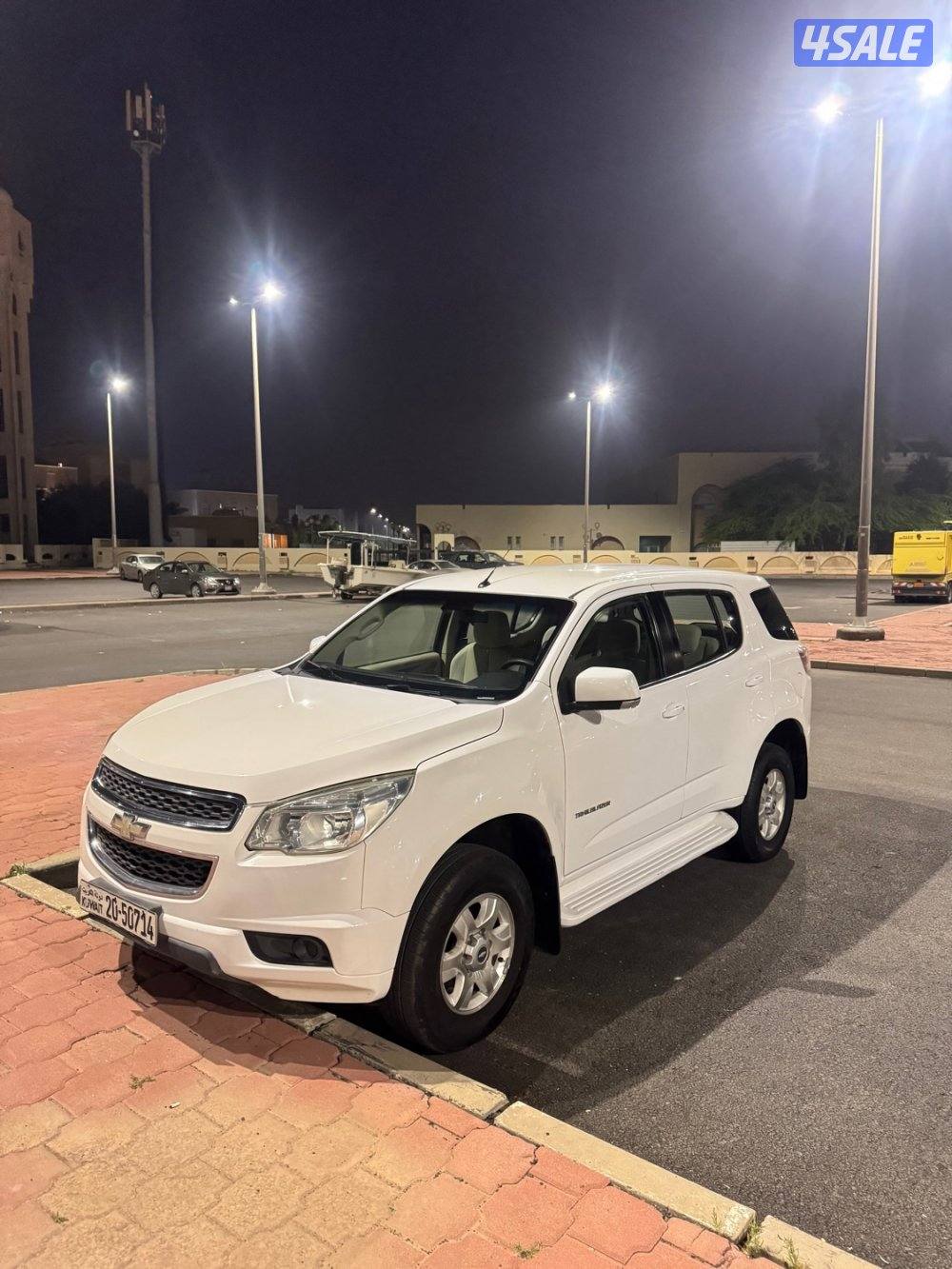 تريل بليزر مديل 2013 ماشي 141 الف وارد الغانم3