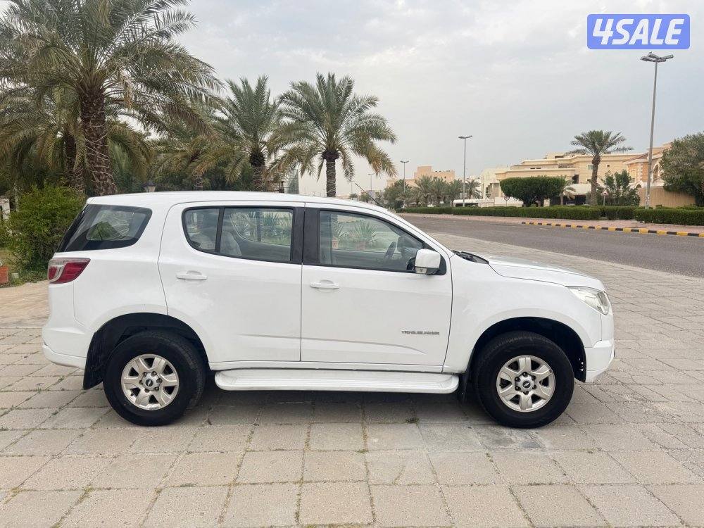 تريل بليزر مديل 2013 ماشي 141 الف وارد الغانم4