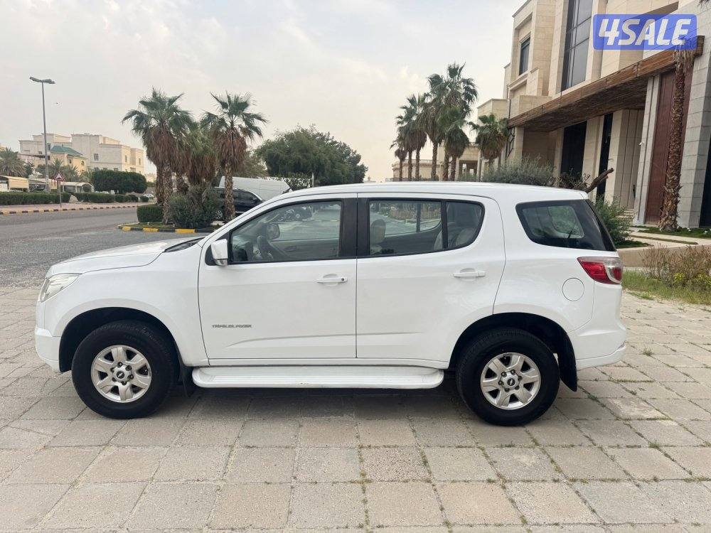 تريل بليزر مديل 2013 ماشي 141 الف وارد الغانم5