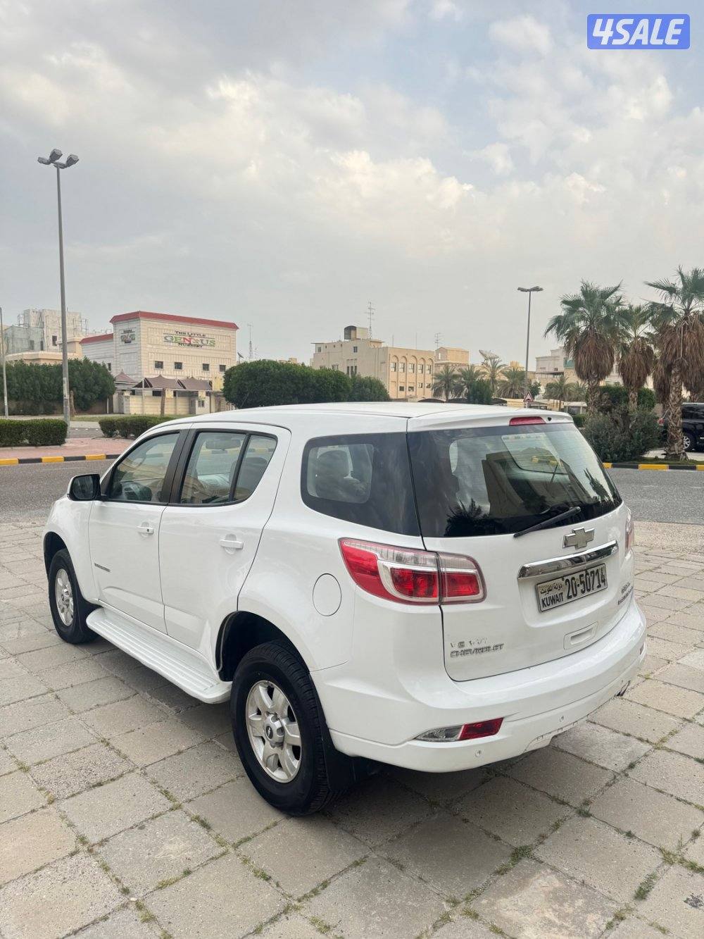 تريل بليزر مديل 2013 ماشي 141 الف وارد الغانم7