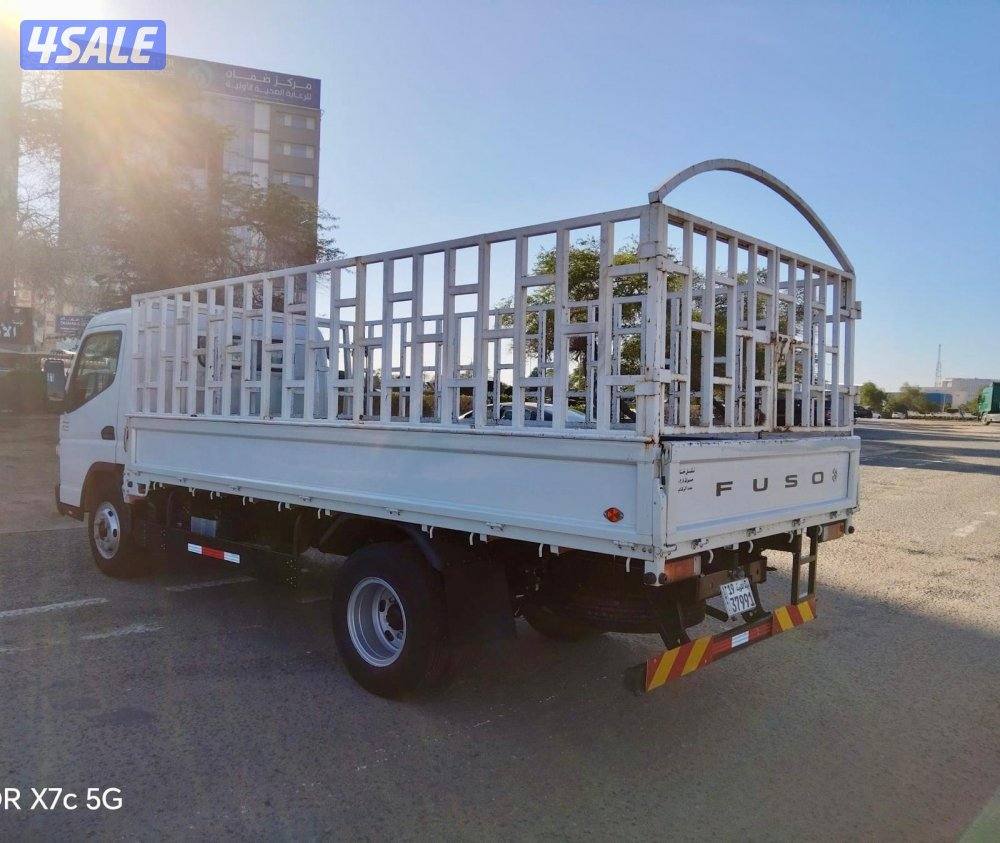 للبيع هاف لوري0