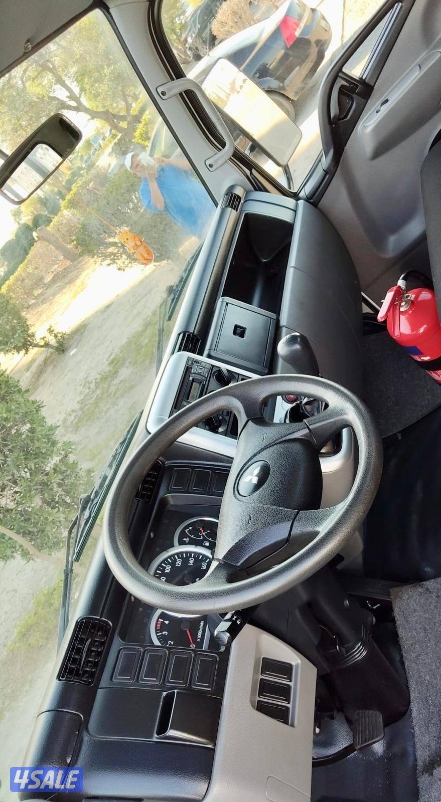 للبيع هاف لوري12