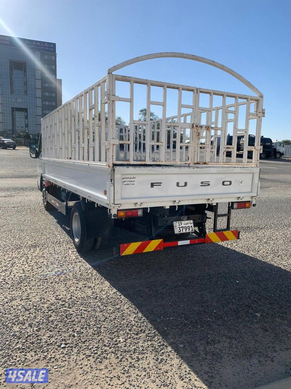 للبيع هاف لوري4