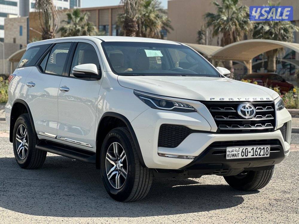 للبيع تويوتا فورتنر وارد الوكالة الساير0