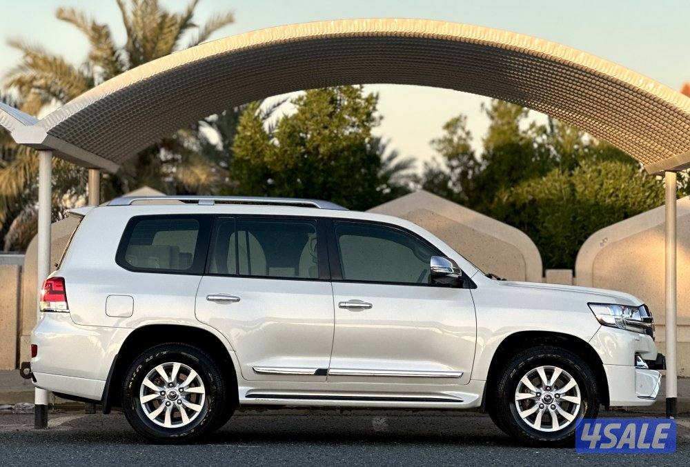 معرض القمة🚩3